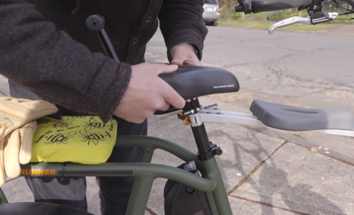 rad-runner-seat-post